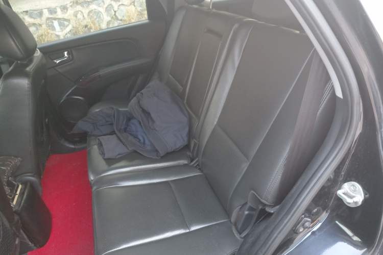 Used Kia Sportage 2011 2.0L Manual Two-Wheel-Drive GLS Left Rear Seat