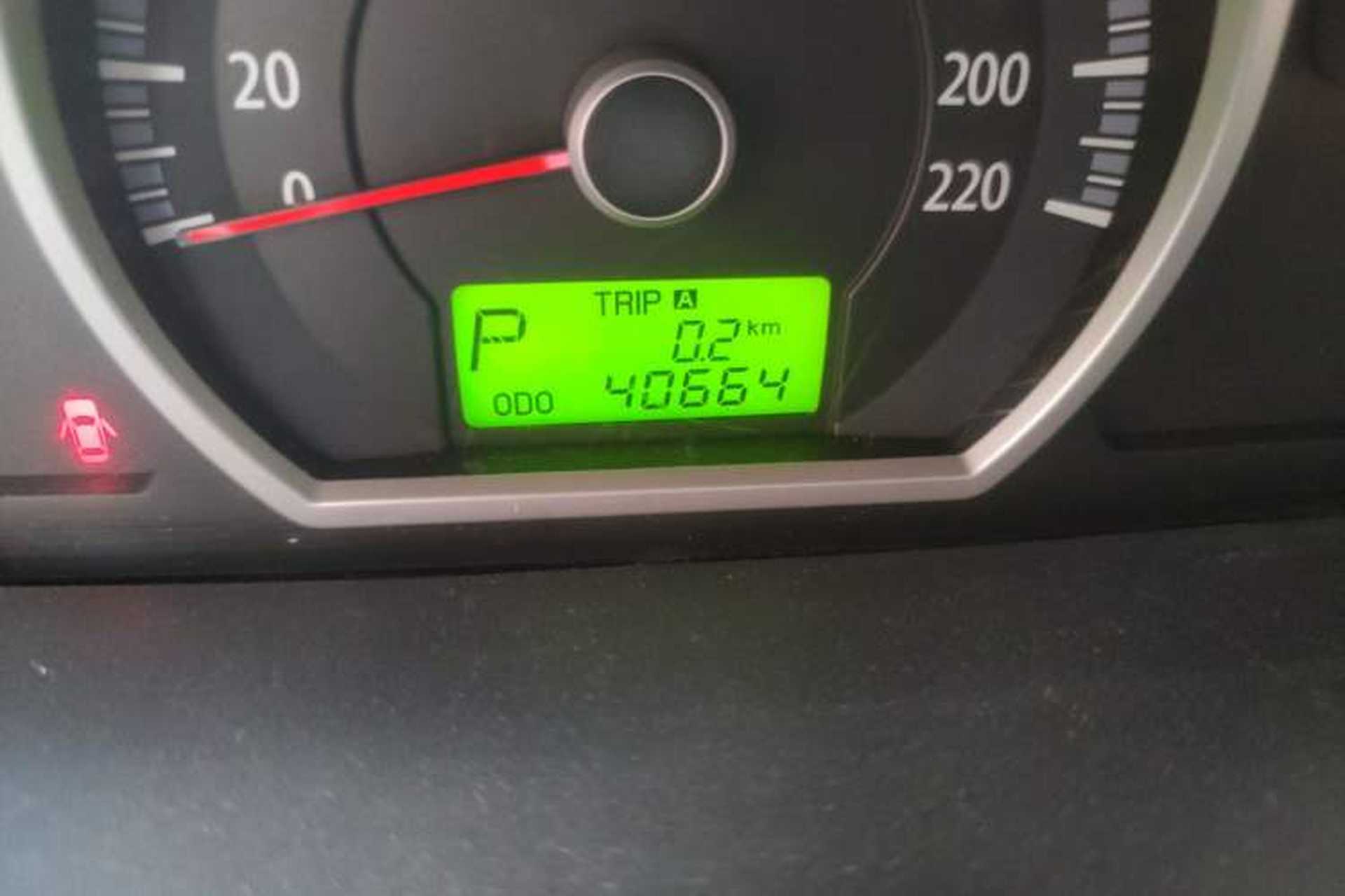 Used Kia Sportage 2011 2.0L Automatic Two-Wheel Drive GL Odometer Close Up