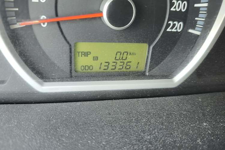 Used Kia Sportage 2011 2.0L Manual Two-Wheel Drive GL Trim Odometer Close Up