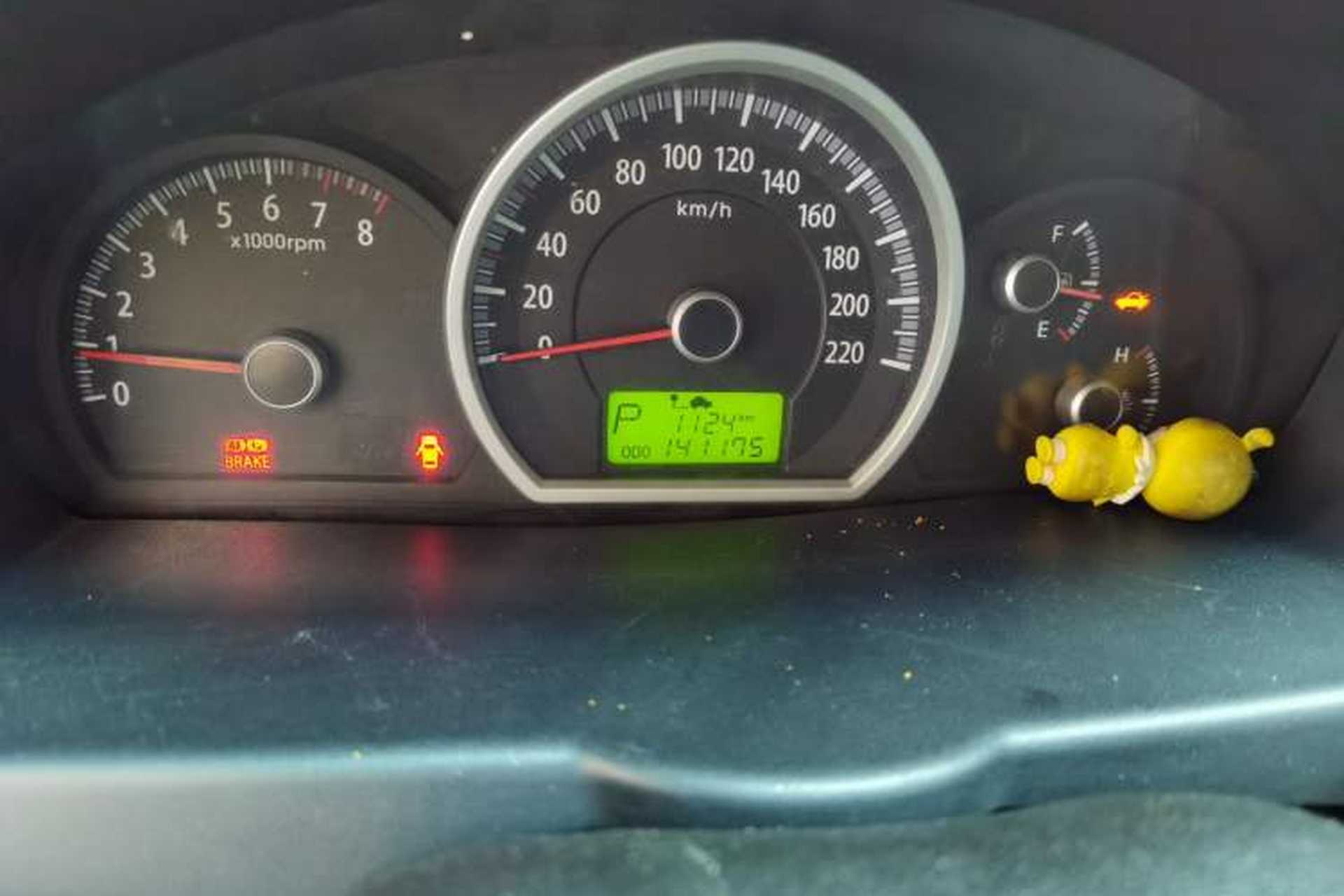 Used Kia Sportage 2011 2.0L Automatic Two-Wheel Drive GLS Odometer Close Up