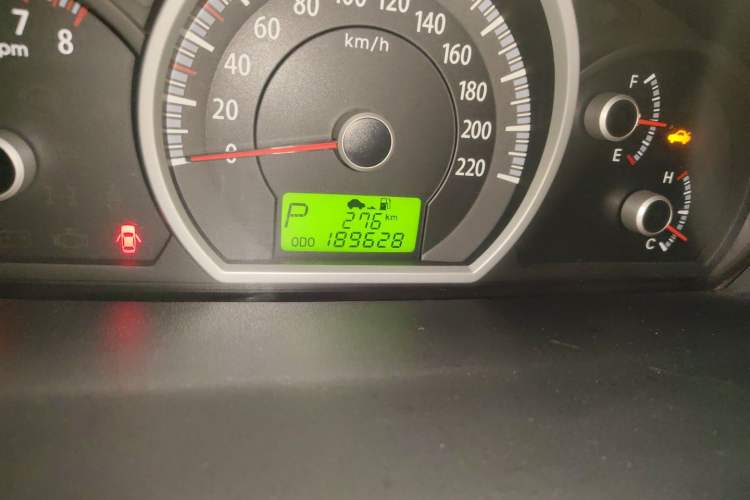 Used Kia Sportage 2011 2.0L Automatic Two-Wheel Drive GLS Odometer Close Up