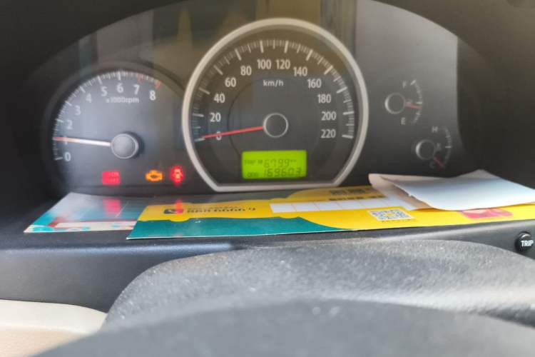 Used Kia Sportage 2011 2.0L Manual Two-Wheel Drive GL Trim Odometer Close Up