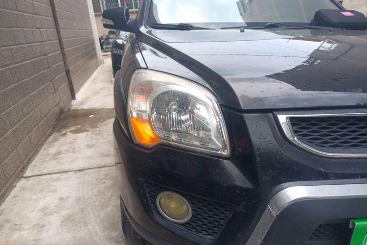 Used Kia Sportage 2011 2.0L Manual Two-Wheel-Drive GLS Right Front Headlight