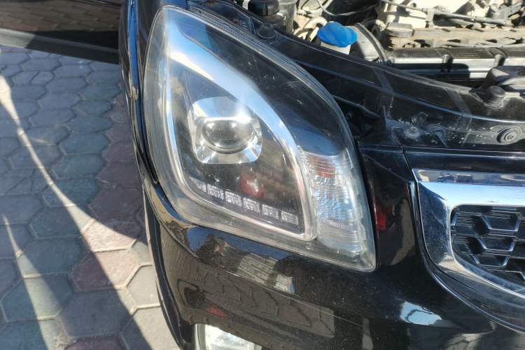 Used Kia Sportage 2011 2.0L Manual 4x4 GLS Trim Right Front Headlight