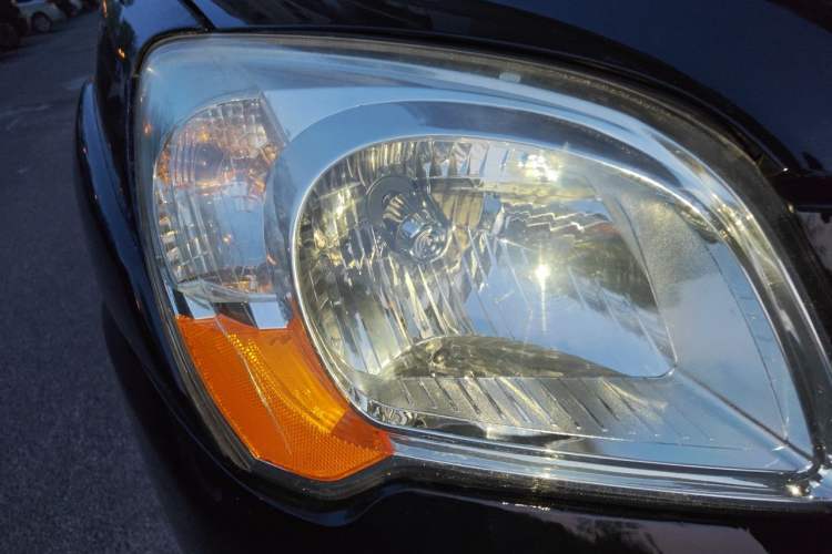 Used Kia Sportage 2011 2.0L Automatic Two-Wheel Drive GLS Right Front Headlight