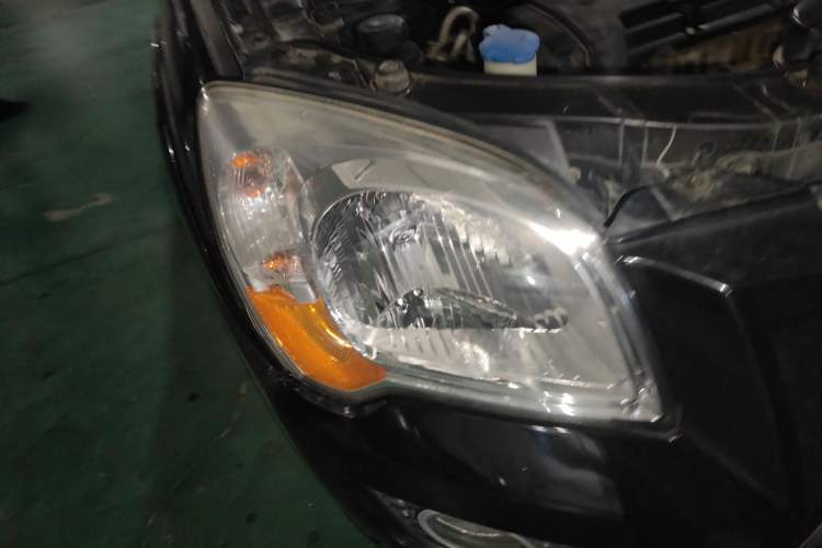 Used Kia Sportage 2011 2.0L Automatic Two-Wheel Drive GL Right Front Headlight
