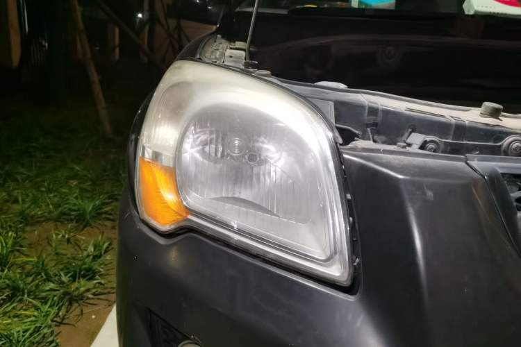 Used Kia Sportage 2011 2.0L Automatic Two-Wheel Drive GL Right Front Headlight