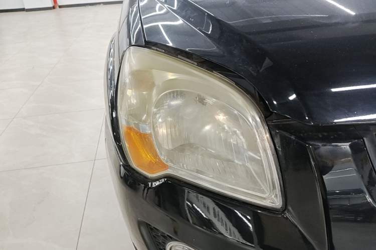 Used Kia Sportage 2011 2.0L Automatic Two-Wheel Drive GL Right Front Headlight