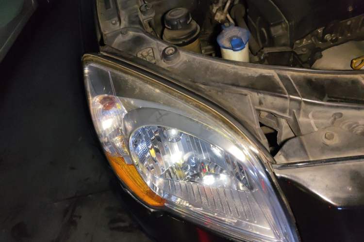 Used Kia Sportage 2011 2.0L Automatic Two-Wheel Drive GLS Right Front Headlight