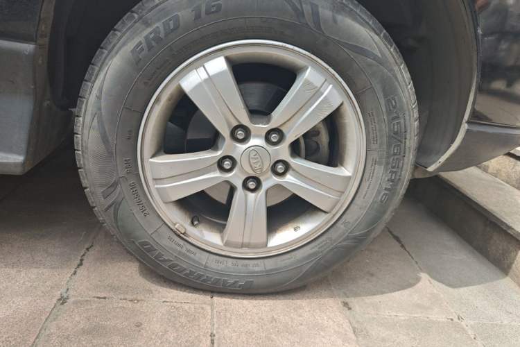 Used Kia Sportage 2011 2.0L Automatic Two-Wheel Drive GL Right Front Wheel Hub