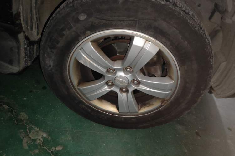 Used Kia Sportage 2011 2.0L Automatic Two-Wheel Drive GL Right Front Wheel Hub