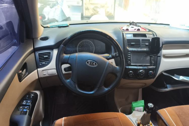 Used Kia Sportage 2011 2.0L Manual Two-Wheel Drive GL Trim Steering Wheel