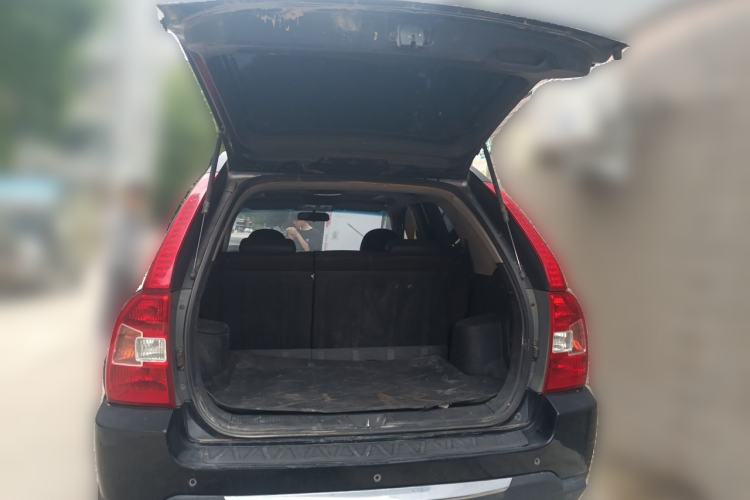 Used Kia Sportage 2011 2.0L Manual Two-Wheel-Drive GLS Trunk
