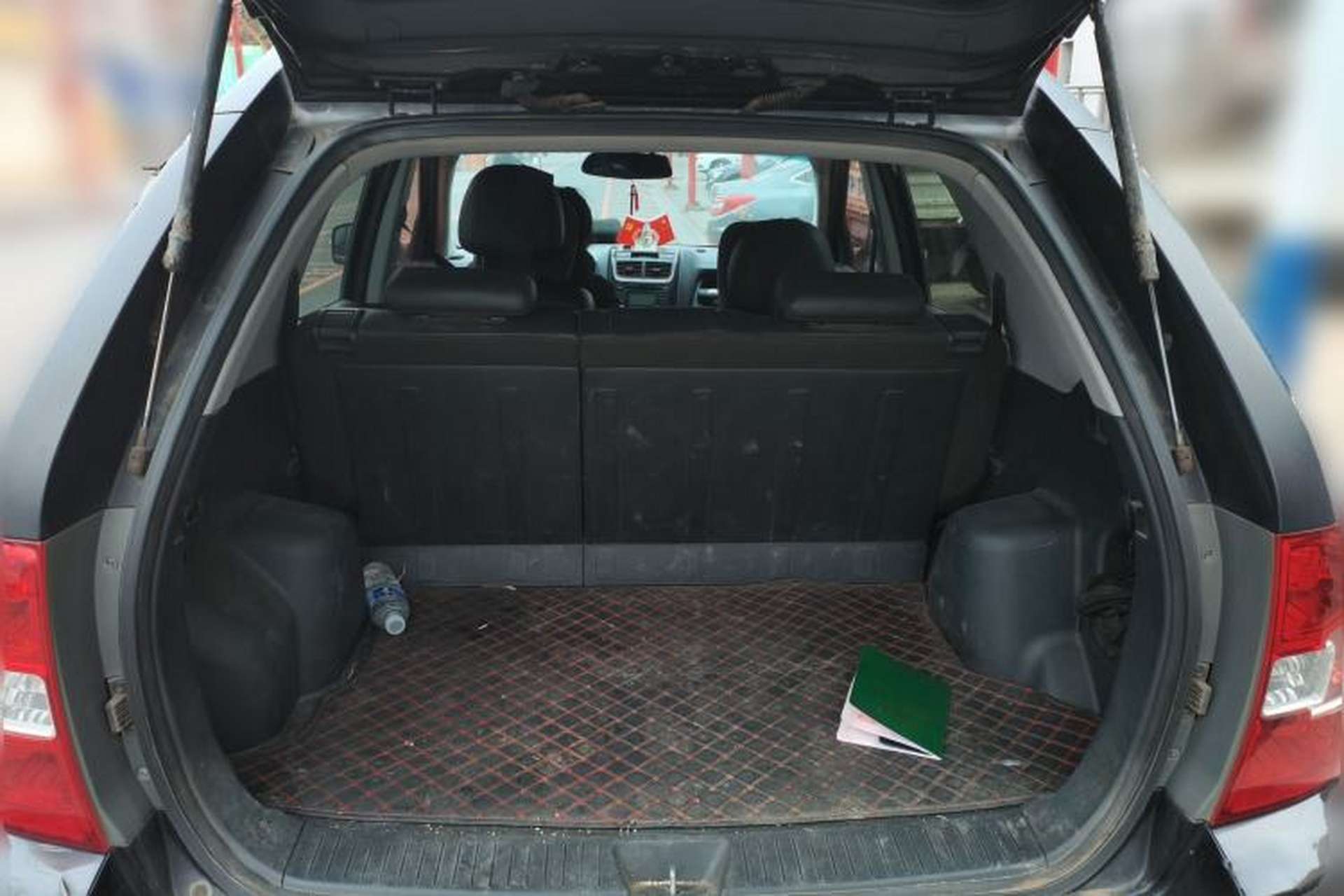 Used Kia Sportage 2011 2.0L Automatic Two-Wheel Drive GLS Trunk