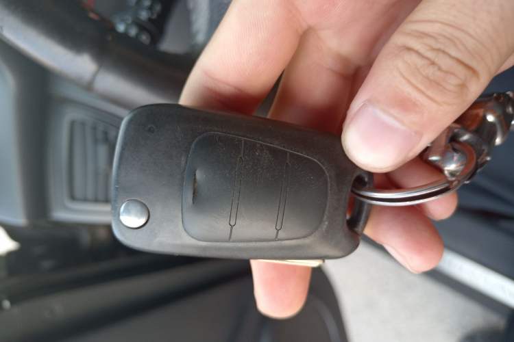 Used Kia Sportage 2011 2.0L Manual Two-Wheel-Drive GLS Vehicle Key