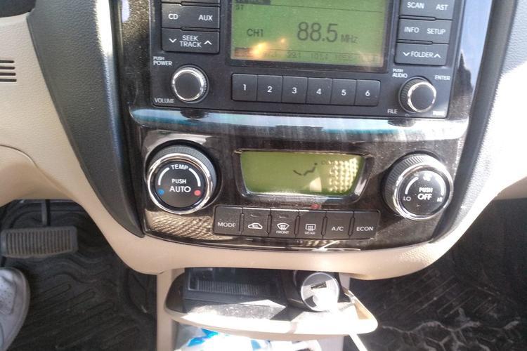 Used Kia Sportage 2011 2.0L Automatic Two-Wheel Drive GLS AC Panel