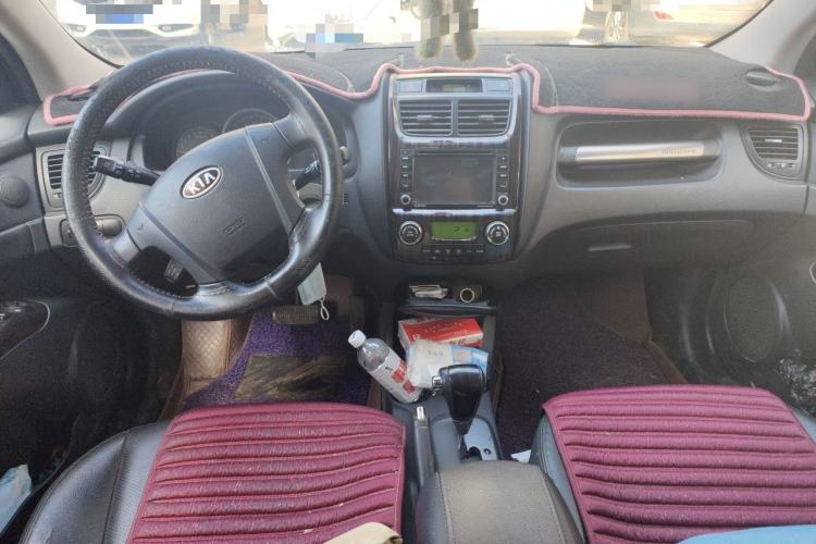 Used Kia Sportage 2011 2.0L Automatic Two-Wheel Drive GLS Center Console