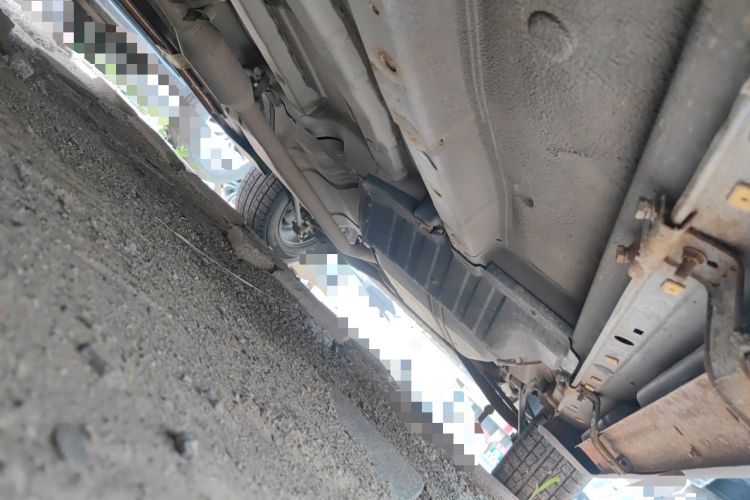 Used Kia Sportage 2011 2.0L Manual Two-Wheel-Drive GLS Chassis Front Left