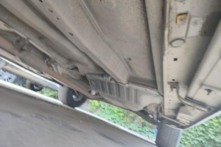 Used Kia Sportage 2011 2.0L Automatic Two-Wheel Drive GLS Chassis Front Left