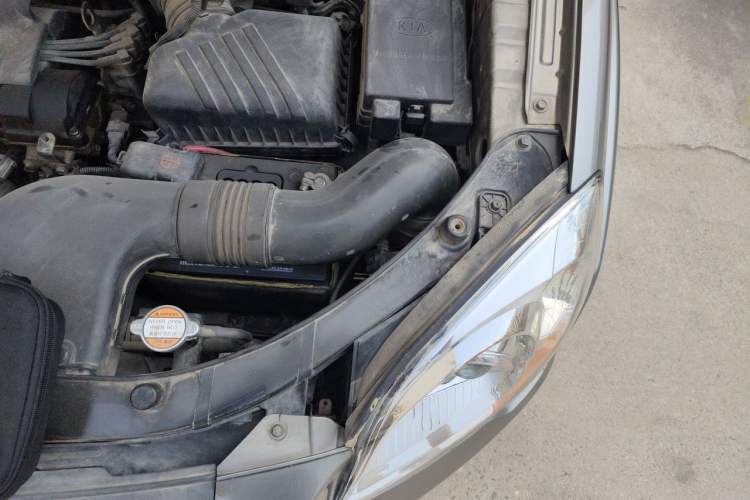 Used Kia Sportage 2011 2.0L Automatic Two-Wheel Drive GLS Engine Bay Left