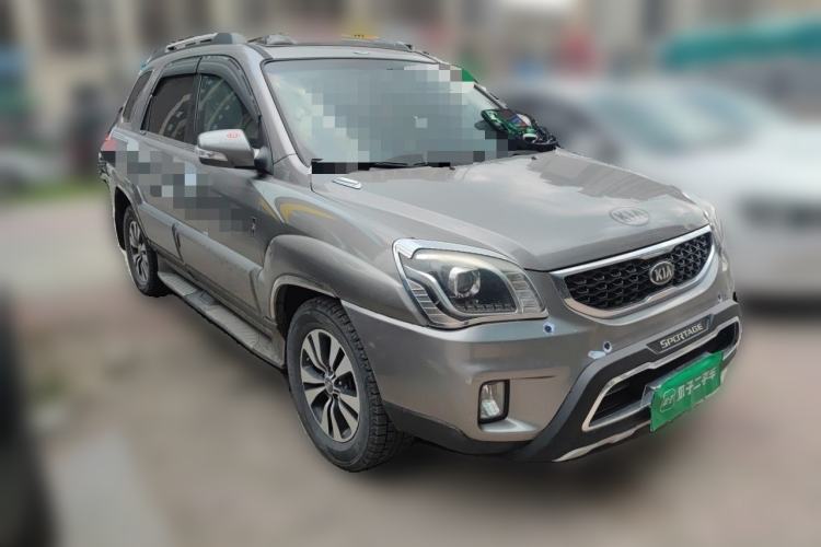 Used Kia Sportage 2011 2.0L Manual Two-Wheel-Drive GLS Front Right 45 Deg