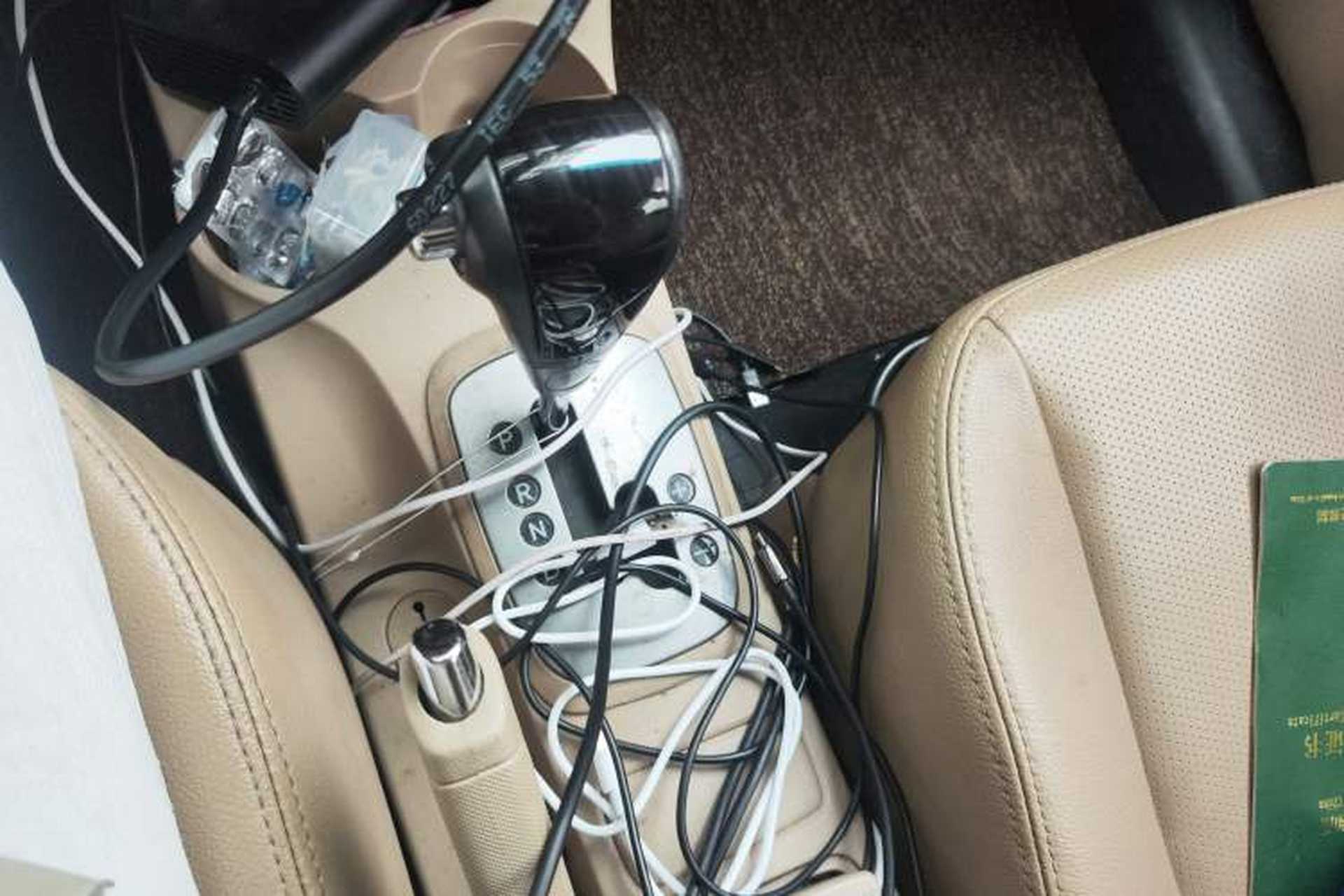 Used Kia Sportage 2011 2.0L Automatic Two-Wheel Drive GLS Gear Lever