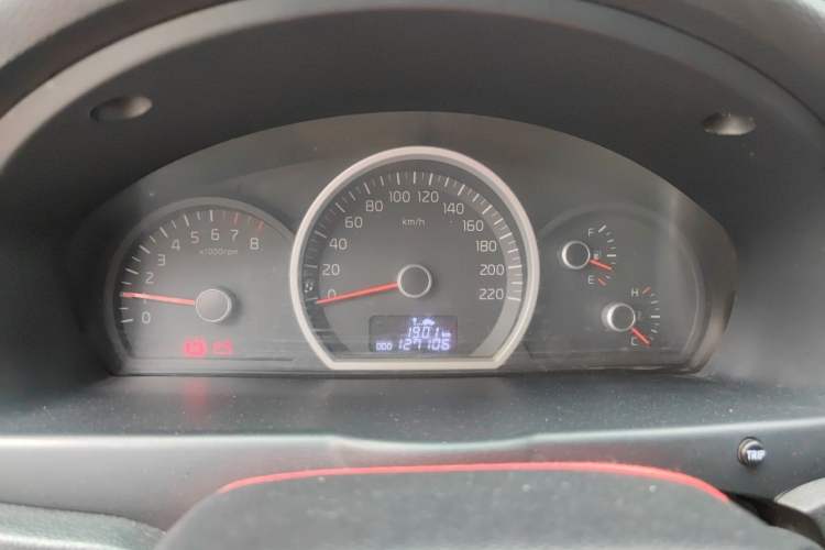 Used Kia Sportage 2011 2.0L Manual Two-Wheel-Drive GLS Instrument Cluster