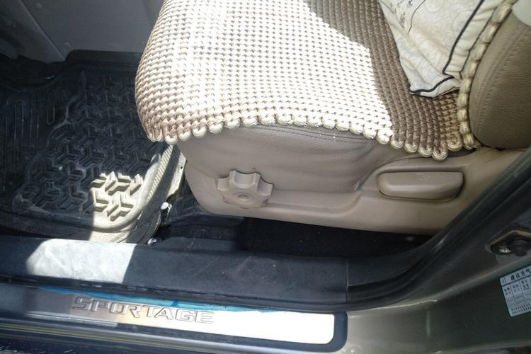 Used Kia Sportage 2011 2.0L Automatic Two-Wheel Drive GLS Left Front Seat