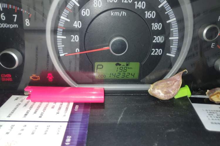 Used Kia Sportage 2011 2.0L Automatic Two-Wheel Drive GLS Odometer Close Up