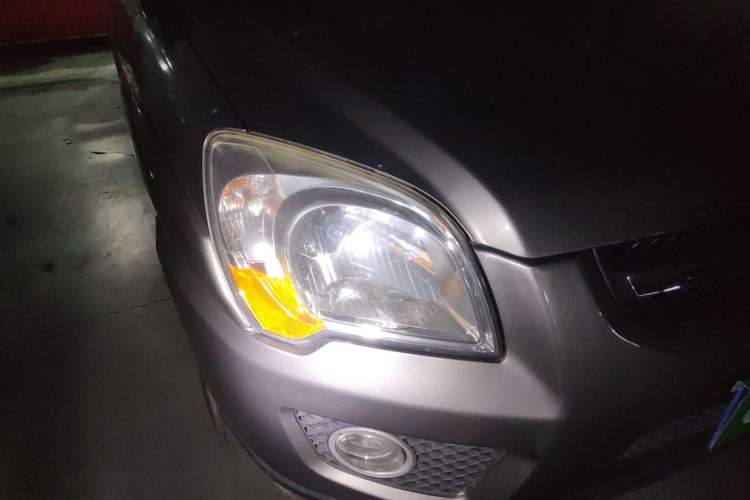 Used Kia Sportage 2011 2.0L Automatic Two-Wheel Drive GLS Right Front Headlight