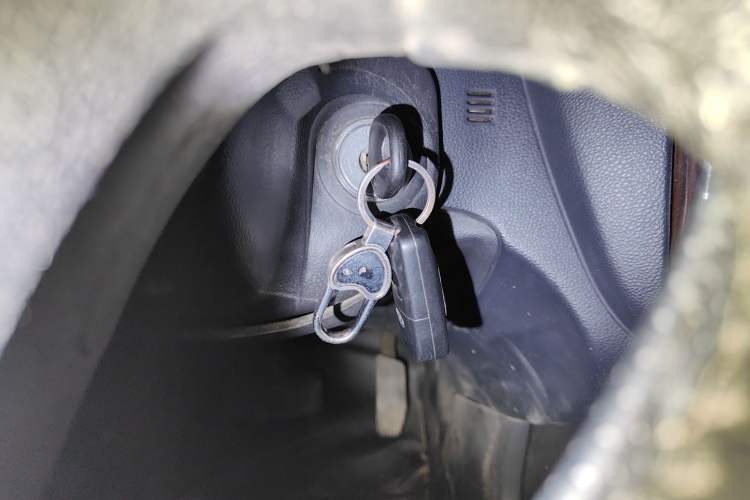 Used Kia Sportage 2011 2.0L Automatic Two-Wheel Drive GLS Vehicle Key