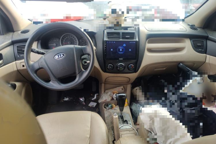 Used Kia Sportage 2011 2.0L Automatic Two-Wheel Drive GL Center Console