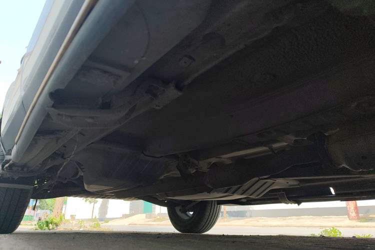 Used Kia Sportage 2011 2.0L Manual Two-Wheel-Drive GLS Chassis Front Right