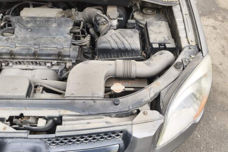 Used Kia Sportage 2011 2.0L Automatic Two-Wheel Drive GLS Engine Bay Left