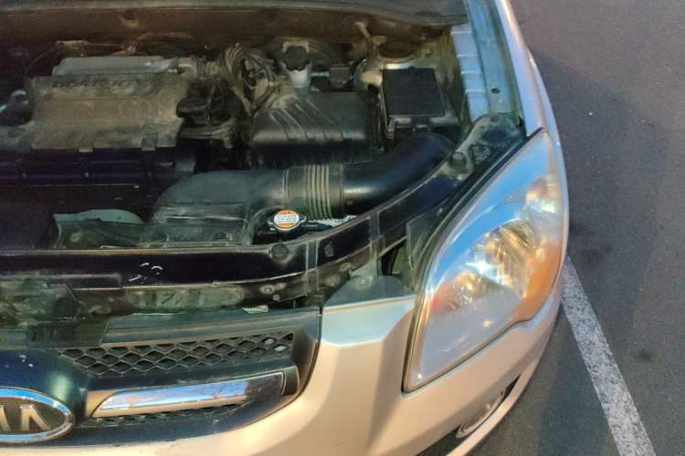 Used Kia Sportage 2011 2.0L Automatic Two-Wheel Drive GLS Engine Bay Left