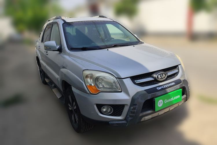 Used Kia Sportage 2011 2.0L Manual Two-Wheel-Drive GLS Front Right 45 Deg