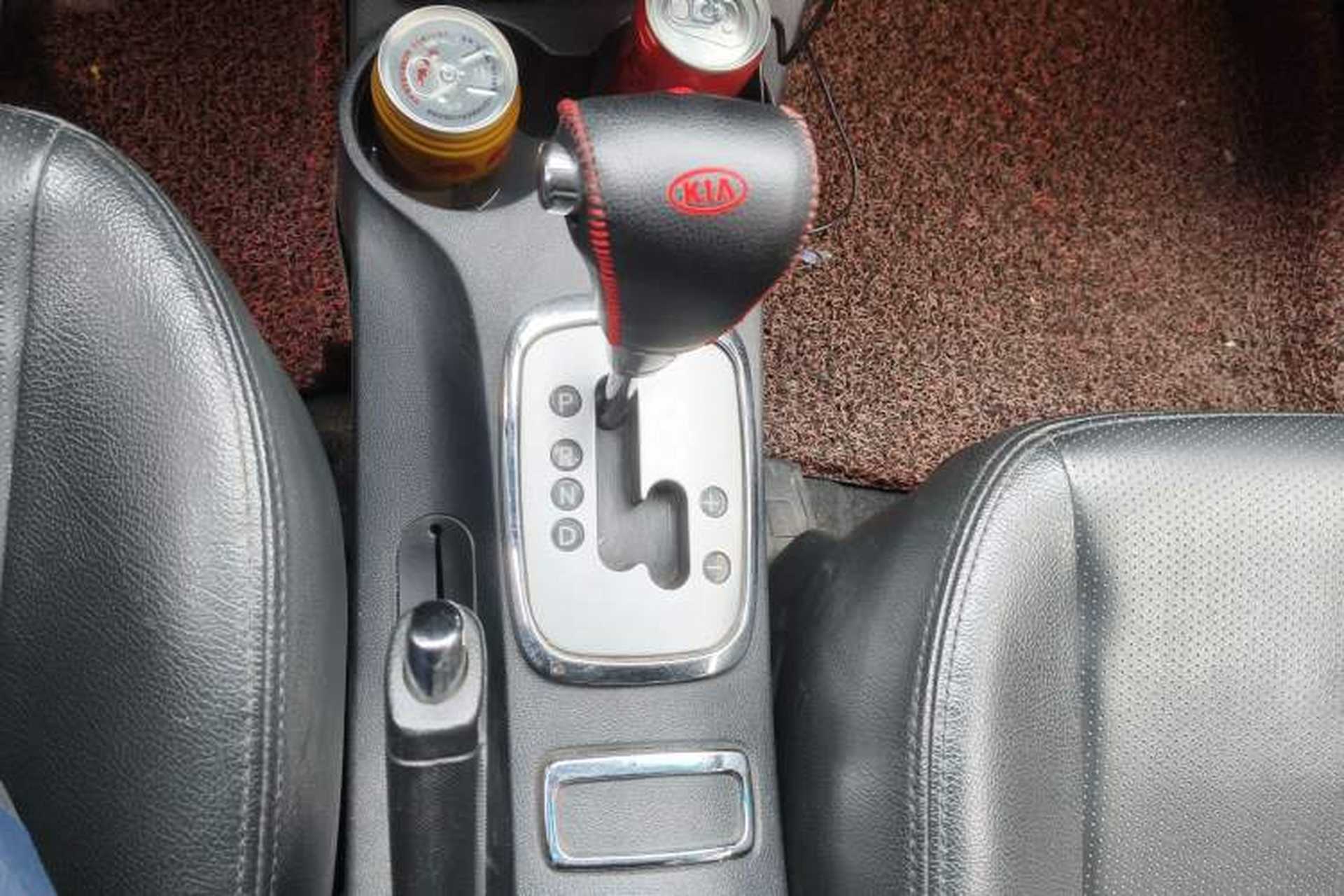 Used Kia Sportage 2011 2.0L Automatic Two-Wheel Drive GLS Gear Lever