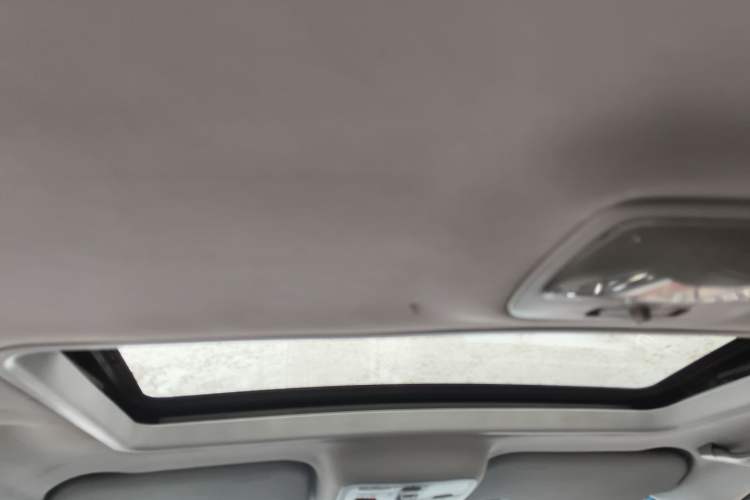 Used Kia Sportage 2011 2.0L Automatic Two-Wheel Drive GLS Headliner