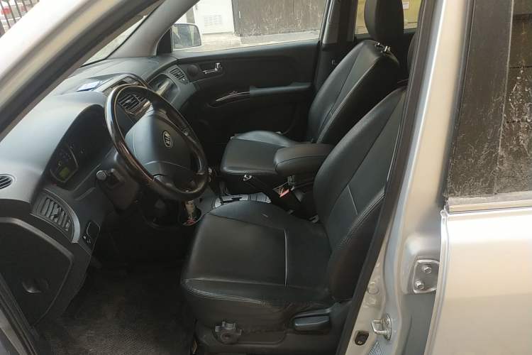 Used Kia Sportage 2011 2.0L Automatic Two-Wheel Drive GLS Left Front Seat
