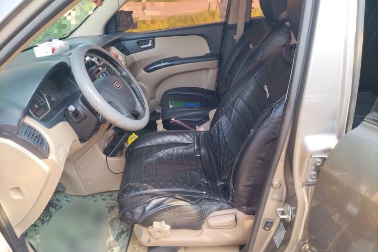 Used Kia Sportage 2011 2.0L Manual Two-Wheel Drive GL Trim Left Front Seat