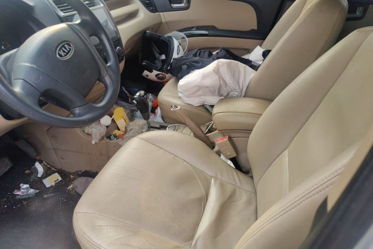 Used Kia Sportage 2011 2.0L Automatic Two-Wheel Drive GL Left Front Seat