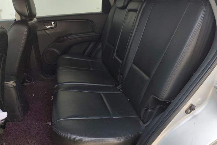 Used Kia Sportage 2011 2.0L Manual Two-Wheel-Drive GLS Left Rear Seat