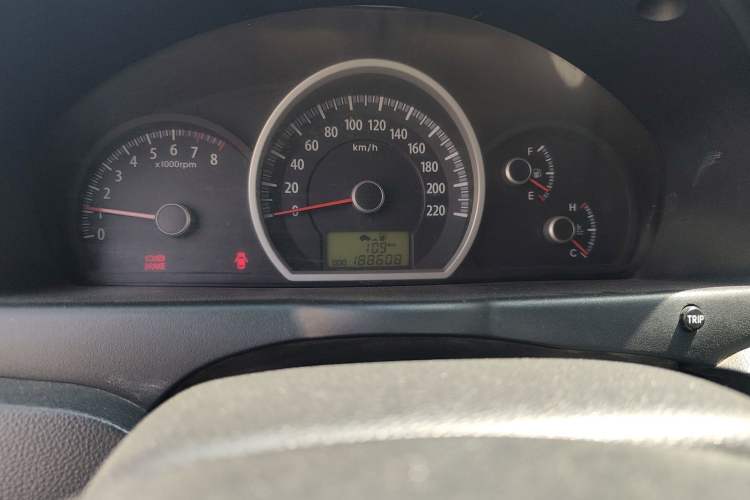 Used Kia Sportage 2011 2.0L Manual Two-Wheel-Drive GLS Odometer Close Up