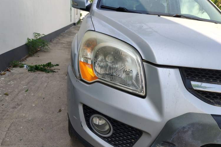 Used Kia Sportage 2011 2.0L Manual Two-Wheel-Drive GLS Right Front Headlight