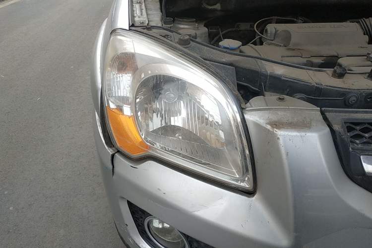 Used Kia Sportage 2011 2.0L Automatic Two-Wheel Drive GLS Right Front Headlight