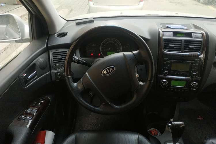Used Kia Sportage 2011 2.0L Automatic Two-Wheel Drive GLS Steering Wheel