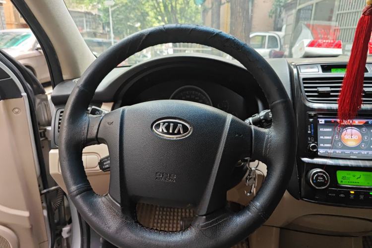 Used Kia Sportage 2011 2.0L Automatic Two-Wheel Drive GLS Steering Wheel