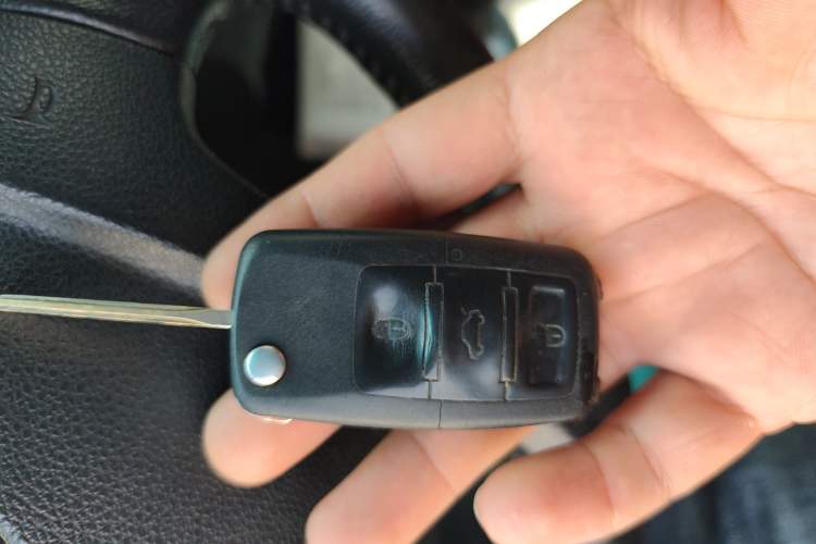 Used Kia Sportage 2011 2.0L Manual Two-Wheel-Drive GLS Vehicle Key