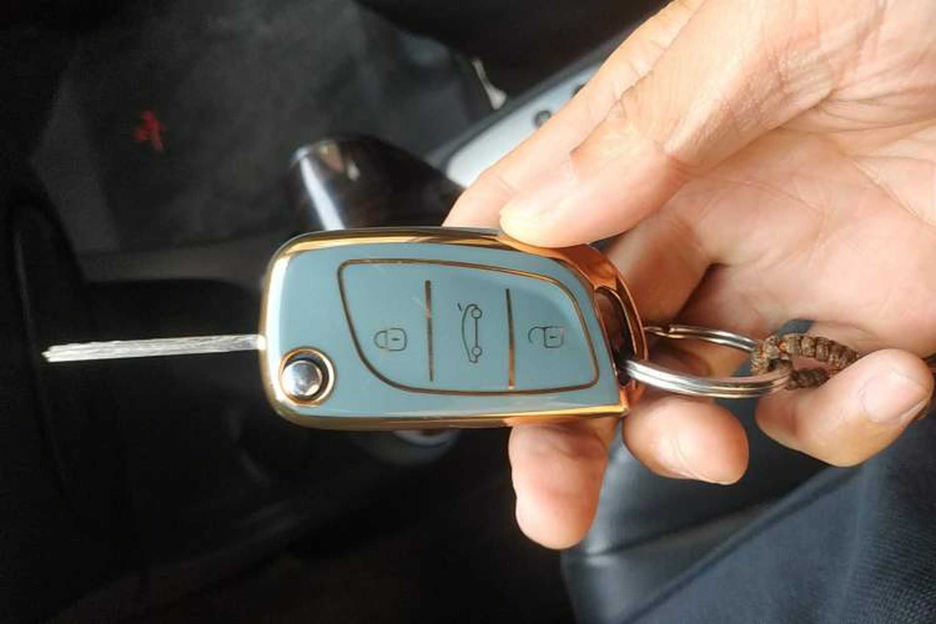 Used Kia Sportage 2011 2.0L Automatic Two-Wheel Drive GLS Vehicle Key