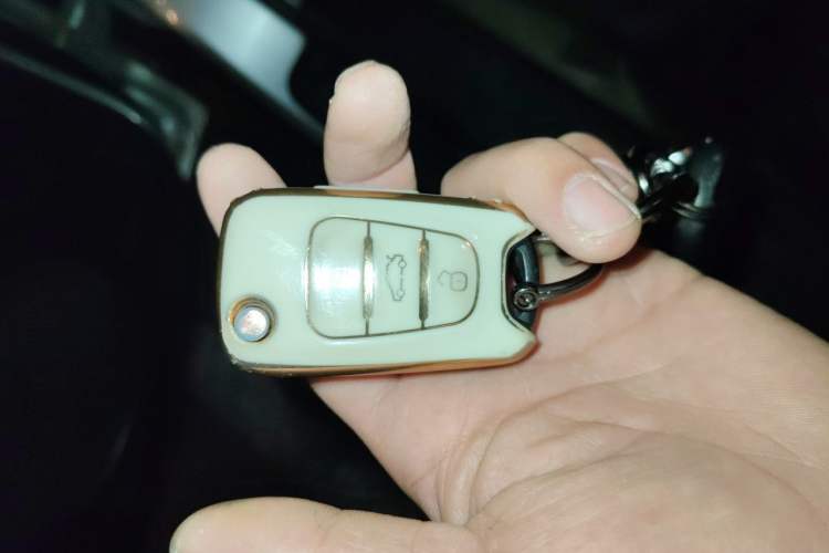Used Kia Sportage 2011 2.0L Automatic Two-Wheel Drive GLS Vehicle Key